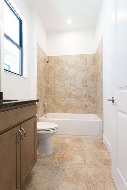 Building Photo - 9155 SW Esule Way