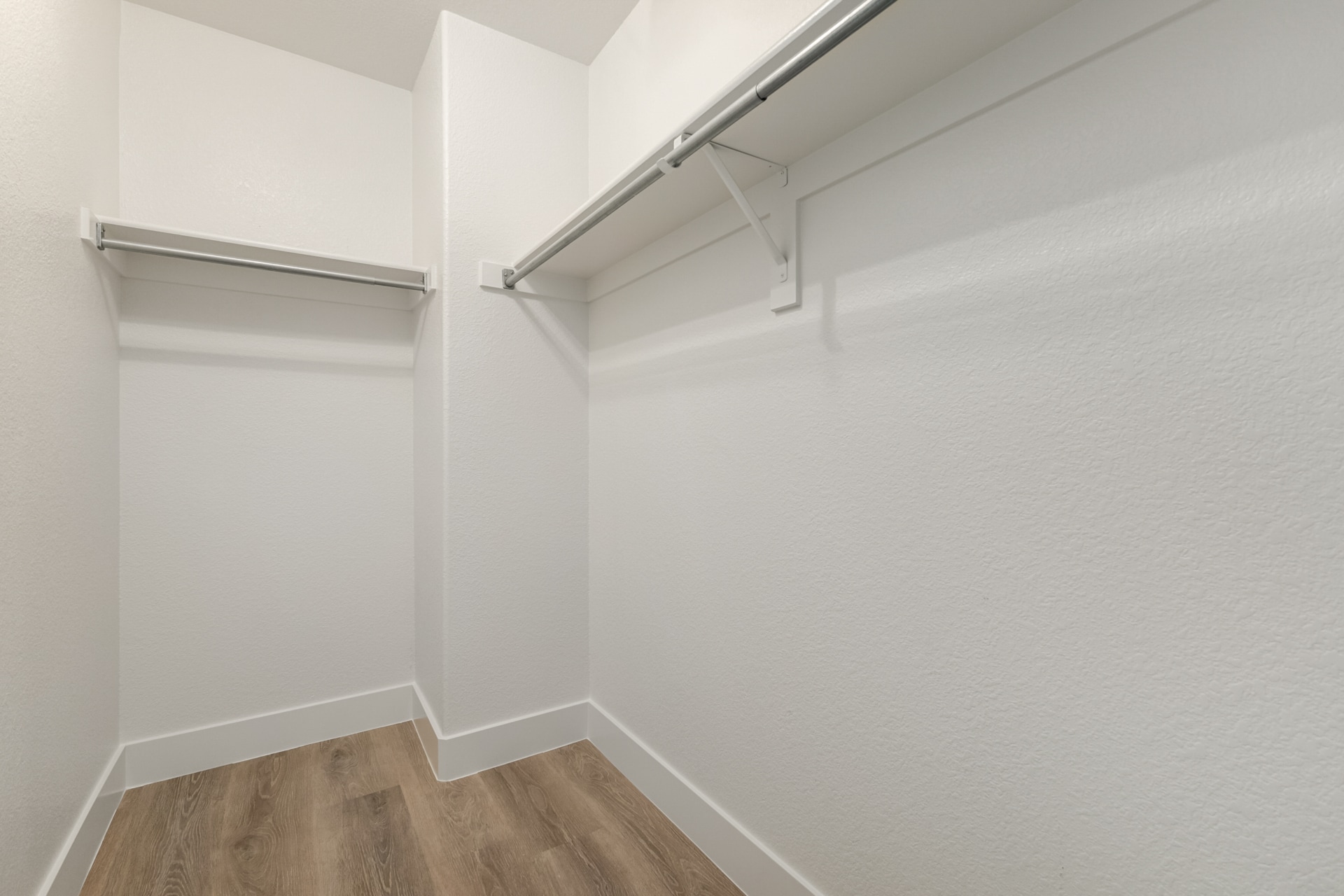 Building Photo - 1043 S San Vincente Ct