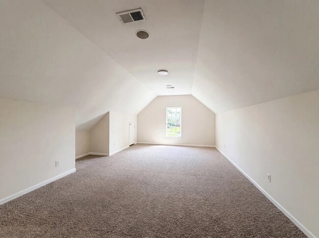 Building Photo - 210 Casper Dr