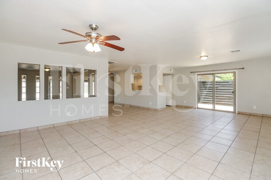 Building Photo - 14623 N 32nd Pl