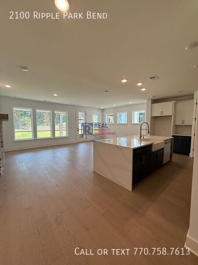 Building Photo - 2100 Ripple Pk Bnd