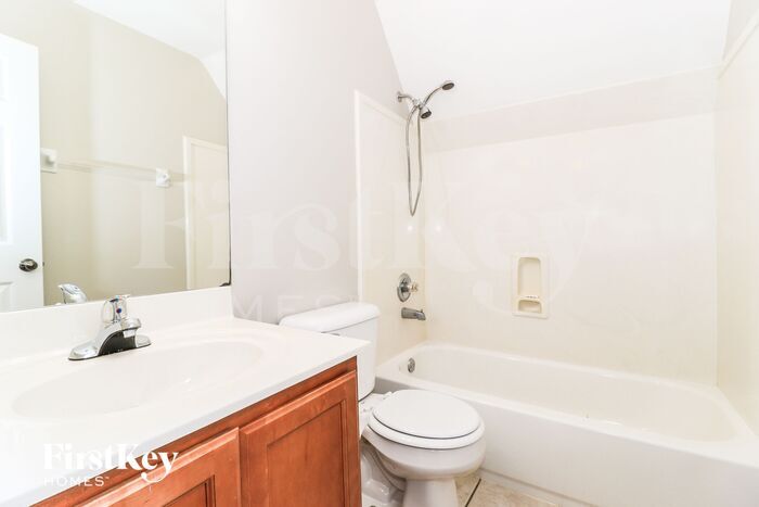 Building Photo - 48 Sweetwoods Dr