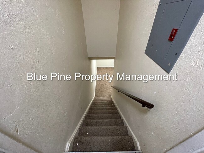Building Photo - 505 Sykes Dr