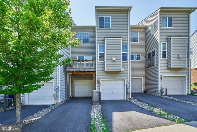 Building Photo - 1598 Kinnaird Terrace NE