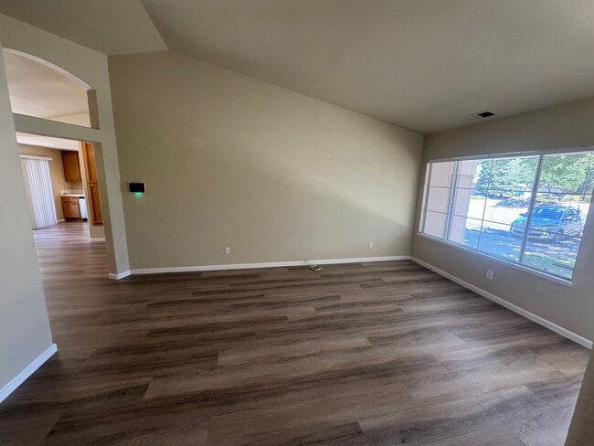 Building Photo - 3 bed / 2 Bath | West Roseville Home Avail...