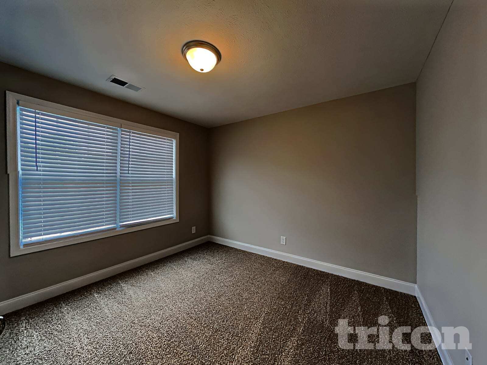 Building Photo - 1063 Spicer Dr