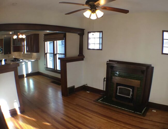 Building Photo - 4524 Beach Ct