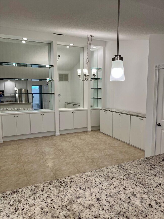 Building Photo - 1601 Silverleaf Oak Ct