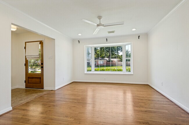 Building Photo - 7105 Bennington Dr