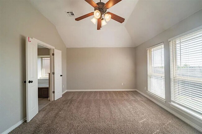 Building Photo - 1105 Kelsi Dr