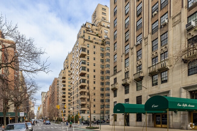 Building Photo - The Brevoort at 11 Fifth Avenue