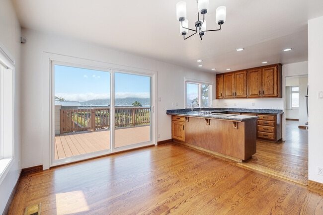 Building Photo - 90 Geldert Dr