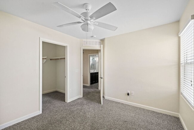 Building Photo - This very popular 2-story home floor plan ...