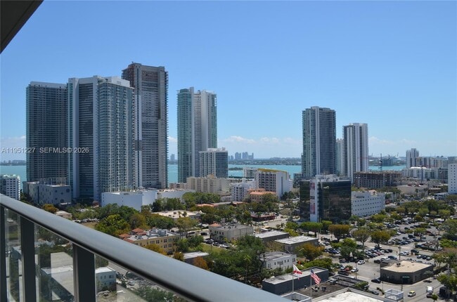 Building Photo - 121 NE 34th St