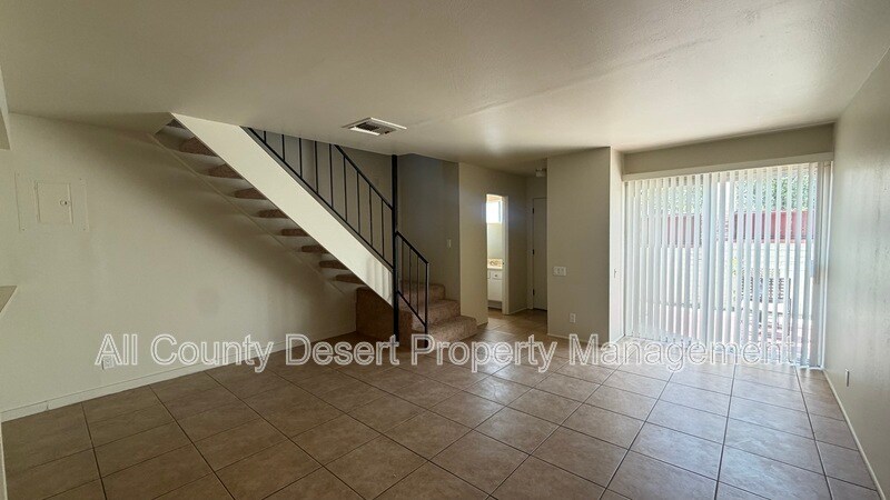 Building Photo - 550 El Cielo Rd