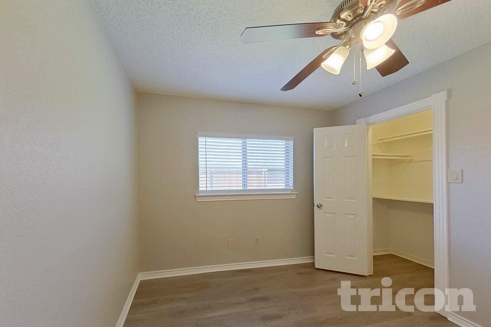 Building Photo - 1402 Baker Dr