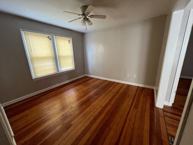 Building Photo - 5103 Gifford Ave