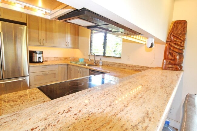 Building Photo - Rare Haleakala Gardens Top Floor Corner Unit - Unfurnished 3 Bed 2 Bath