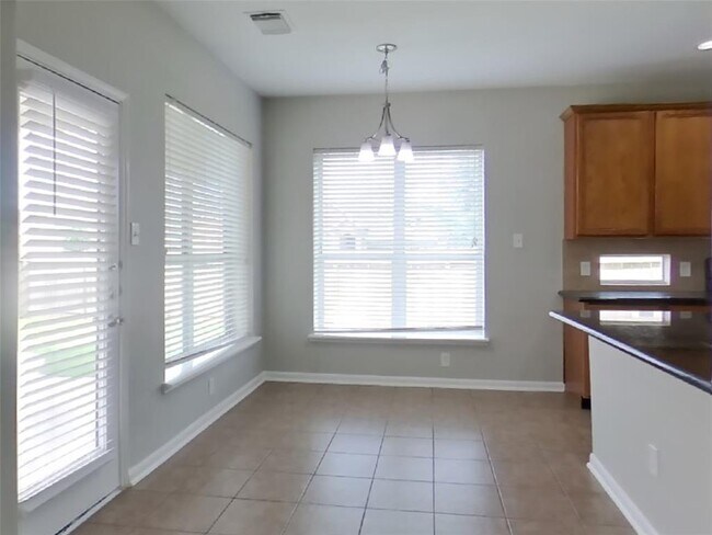 Building Photo - 6715 Starcroft Ct