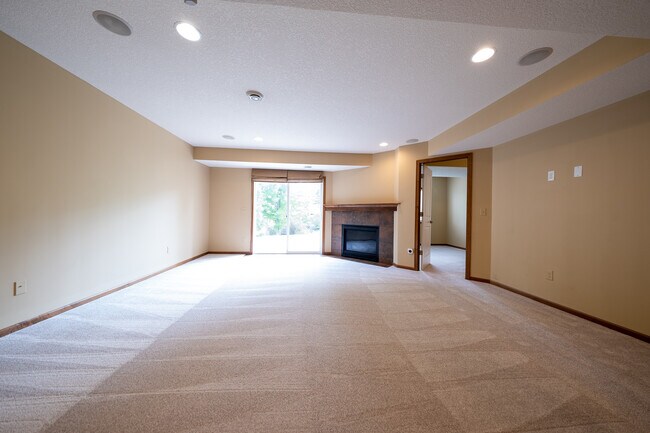 Building Photo - 15515 59th Pl N