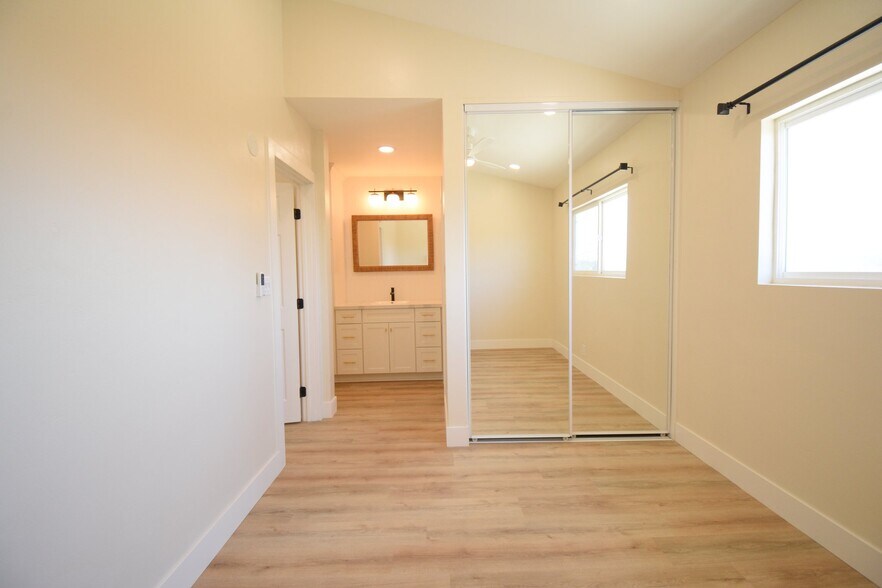 Building Photo - 1312 S Pacific St