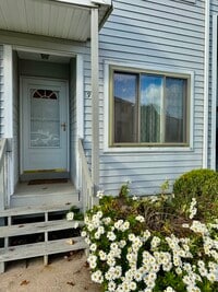 Building Photo - 376 Cypress Rd