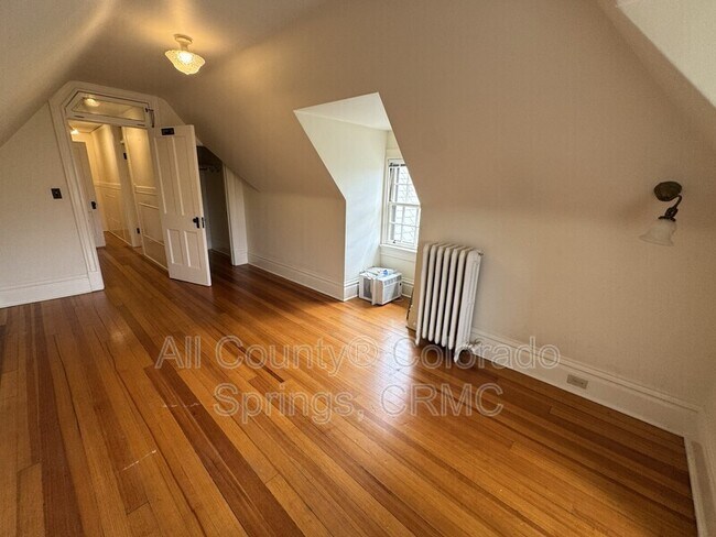 Building Photo - 1238 Wood Ave