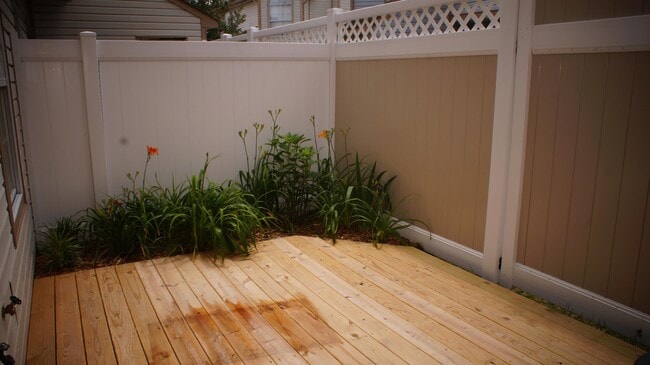 Building Photo - 3661 Essex Pond Quay