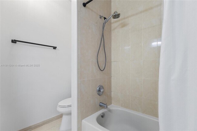 Building Photo - 2741 NE 4th St