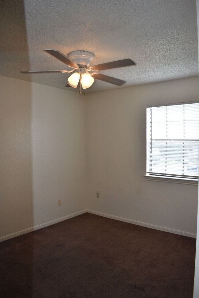 Building Photo - 504 Northern Dove Ln
