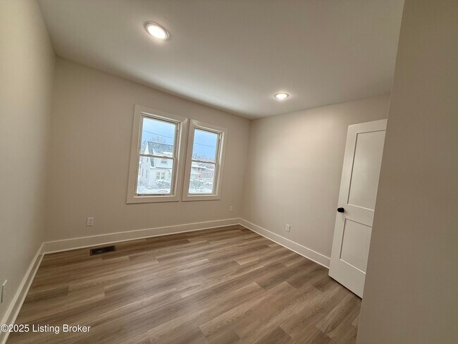 Building Photo - 730 Hazel St