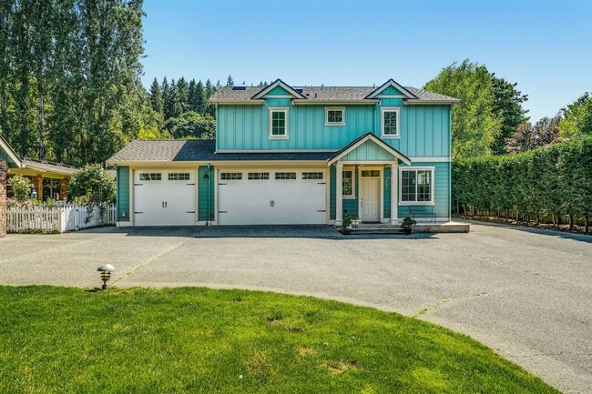 Primary Photo - Woodinville Estate's Cozy Home