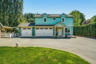 Building Photo - Woodinville Estate's Cozy Home