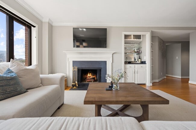 Building Photo - 1080 Wisconsin Ave NW