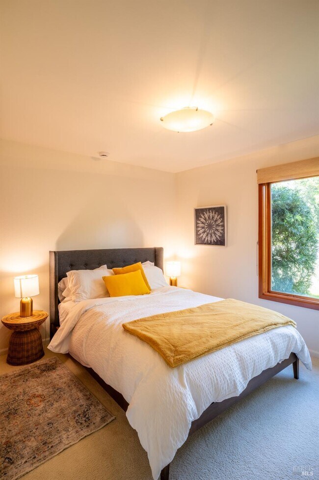 Building Photo - 452 Chestnut Ave