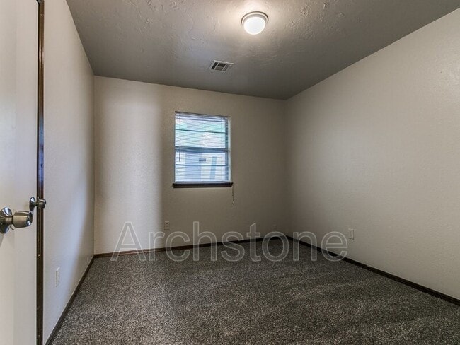 Building Photo - 5216 Coble St