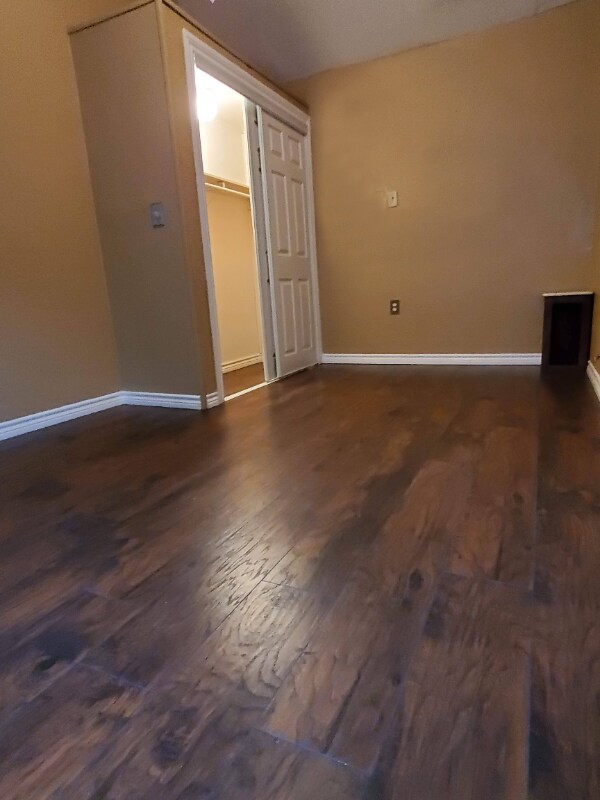 Building Photo - 100 Skyview Dr