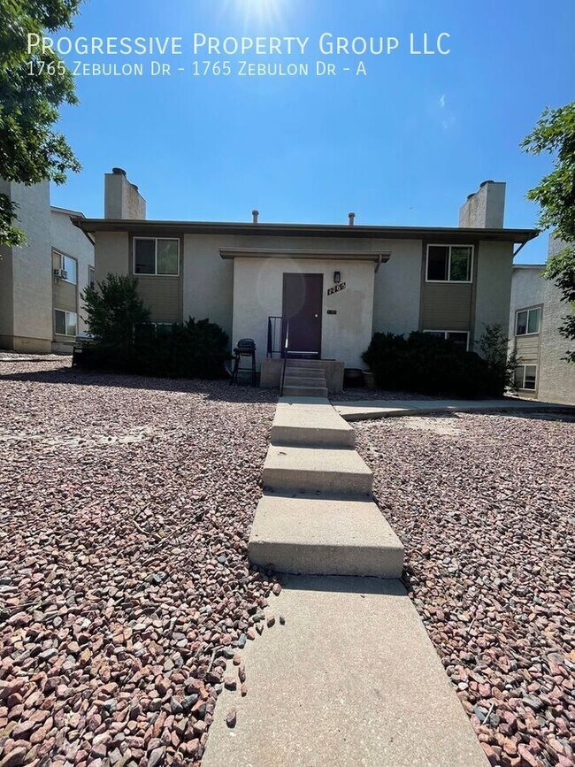 Building Photo - 1765 Zebulon Dr