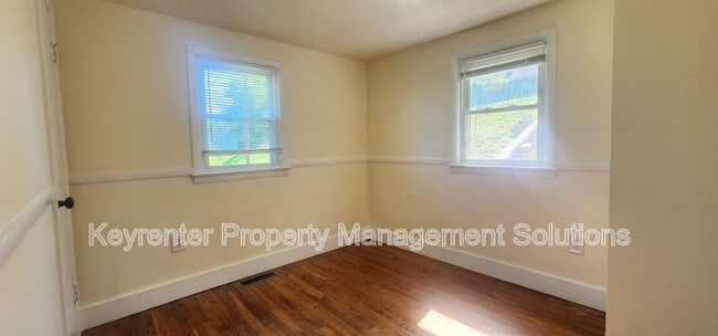 Building Photo - 813 Highland Ave