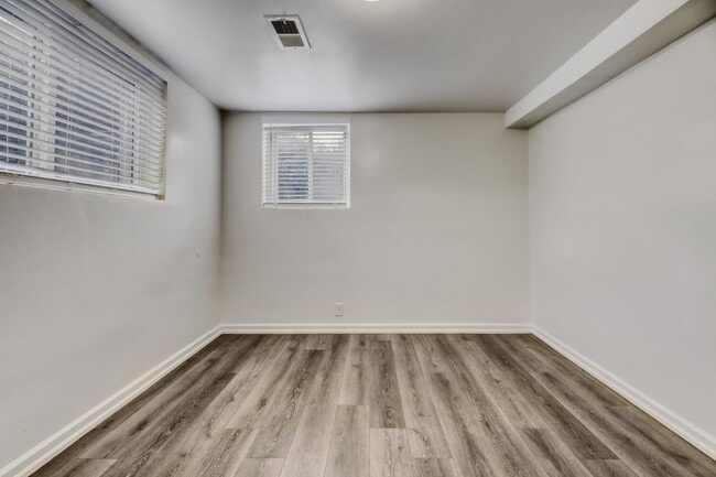 Building Photo - 1890 S Garfield St