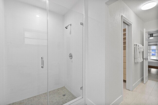 Building Photo - 3721 N 55th Ave