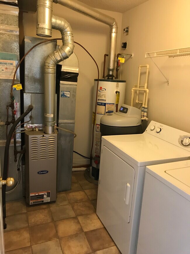 Building Photo - 676 Cobblestone Way