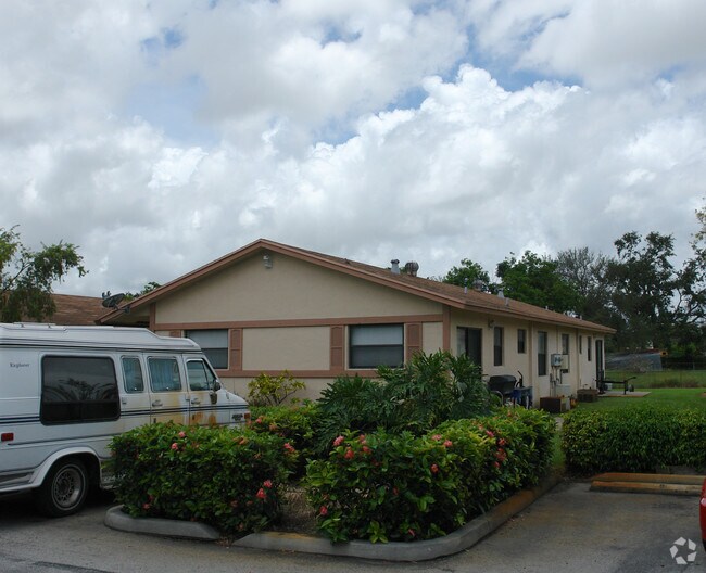 Building Photo - 5619 Mckinley St