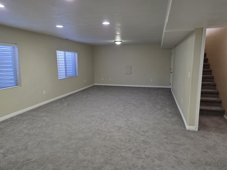 Building Photo - 1879 W Colony Pointe Dr