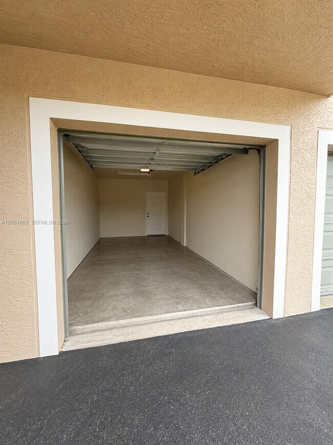 Building Photo - 6466 Emerald Dunes Dr