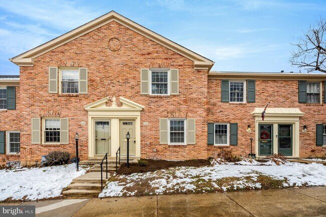 Building Photo - 8326 Darlington St