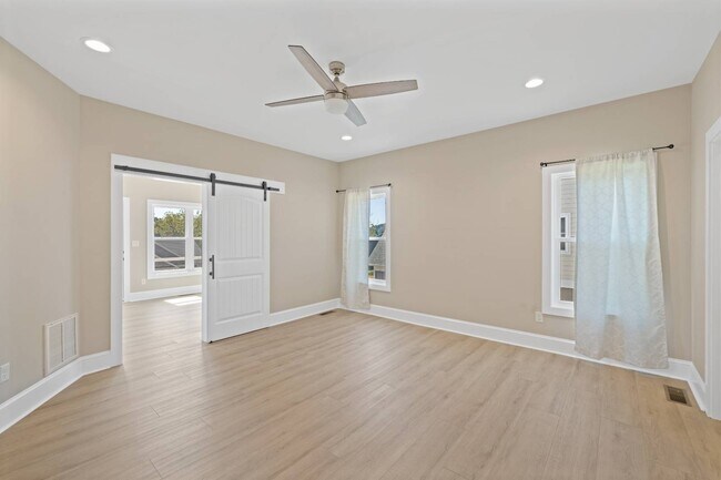 Building Photo - 43 Mcilwee Ln