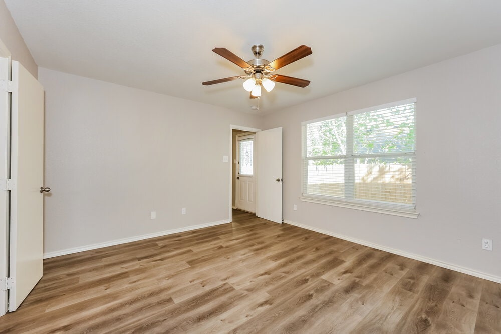 Building Photo - 3037 San Martin Dr