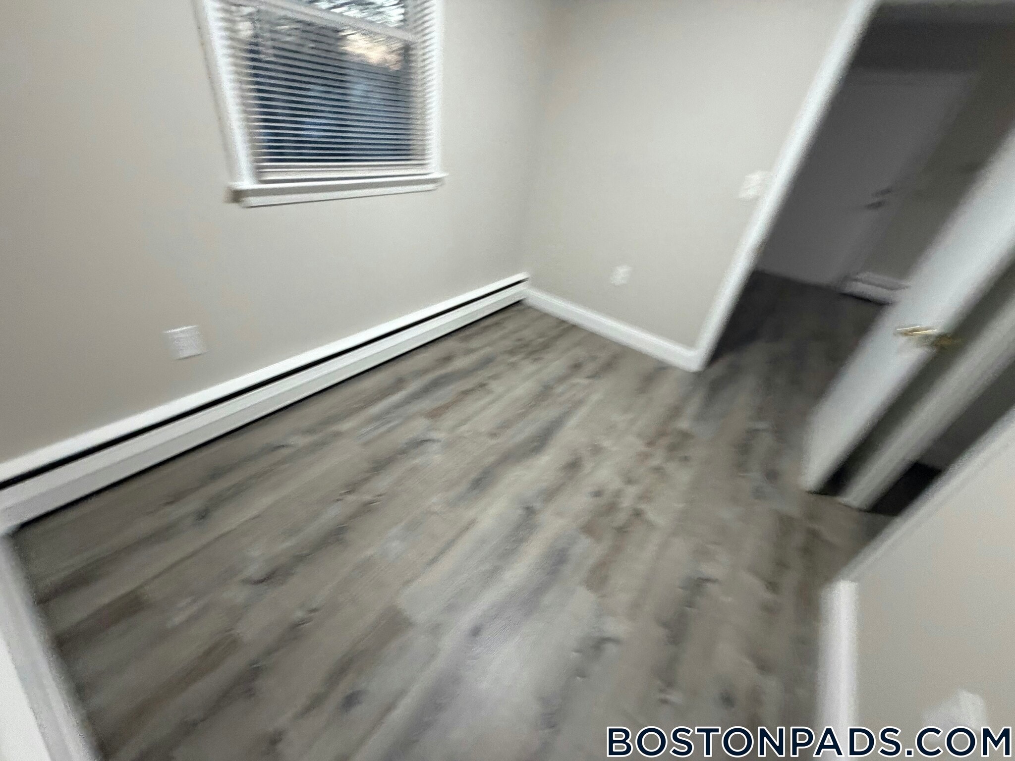 Building Photo - 18 Waugh St