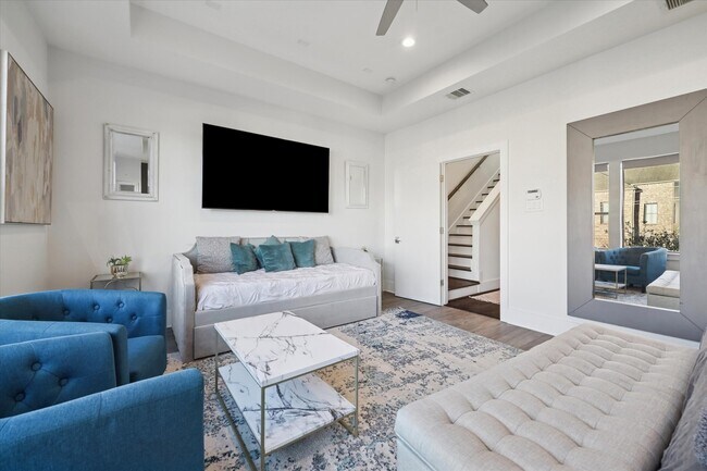 Building Photo - 1717 Silver St